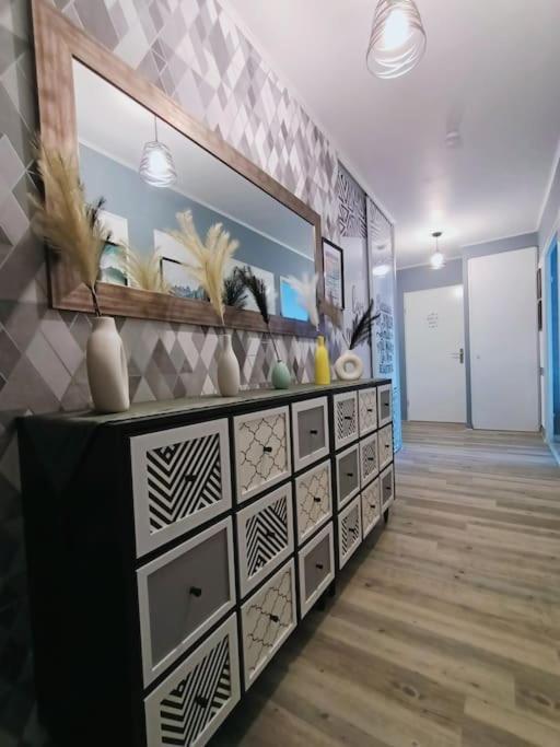 Appartement 4 Pieces - La Rose Des Yvelines - Classe 3 Etoiles Trappes Zewnętrze zdjęcie