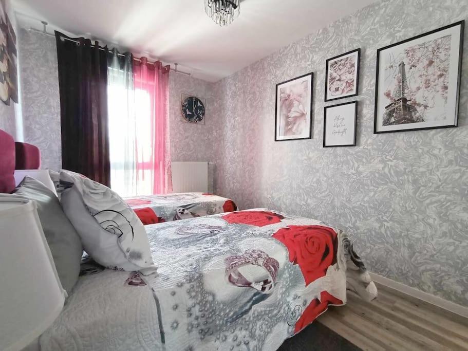 Appartement 4 Pieces - La Rose Des Yvelines - Classe 3 Etoiles Trappes Zewnętrze zdjęcie
