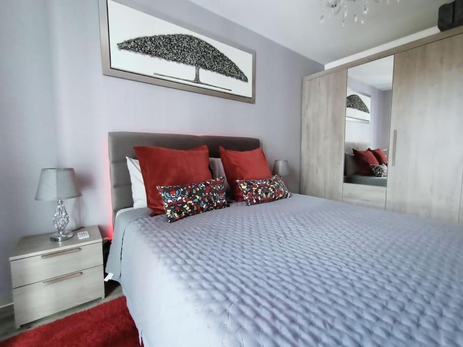 Appartement 4 Pieces - La Rose Des Yvelines - Classe 3 Etoiles Trappes Zewnętrze zdjęcie