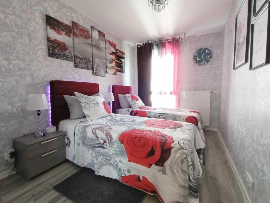 Appartement 4 Pieces - La Rose Des Yvelines - Classe 3 Etoiles Trappes Zewnętrze zdjęcie